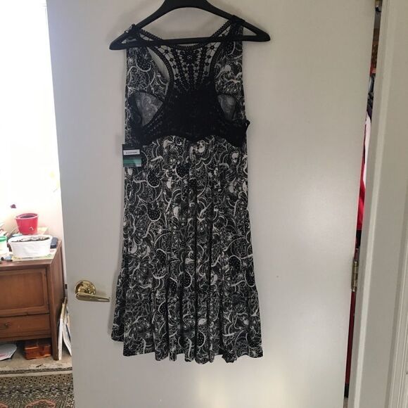 Gabby Skye Dress NWT - Picture 2 of 4